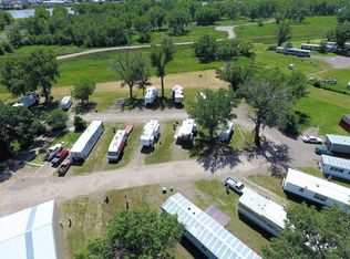 1003 W Bell St, Glendive, MT 59330