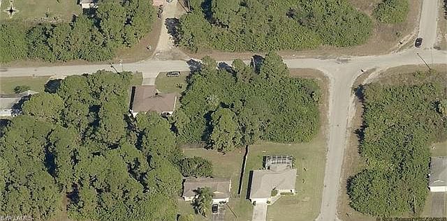 2nd image of 2803 1st St SW