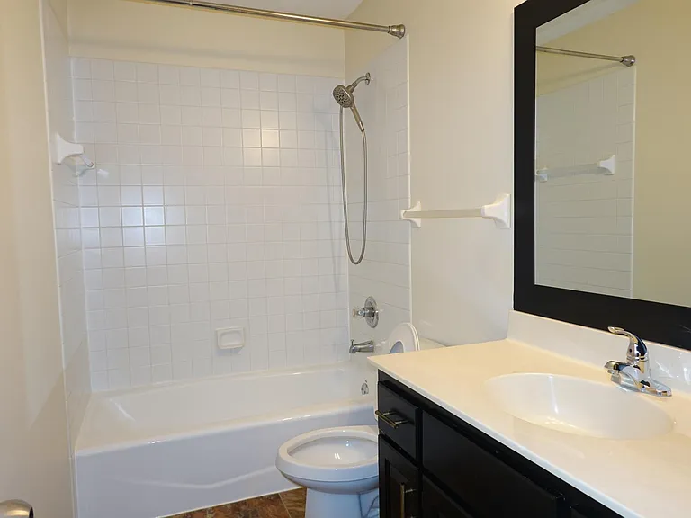 4602 Pierce St NE — Photo 8