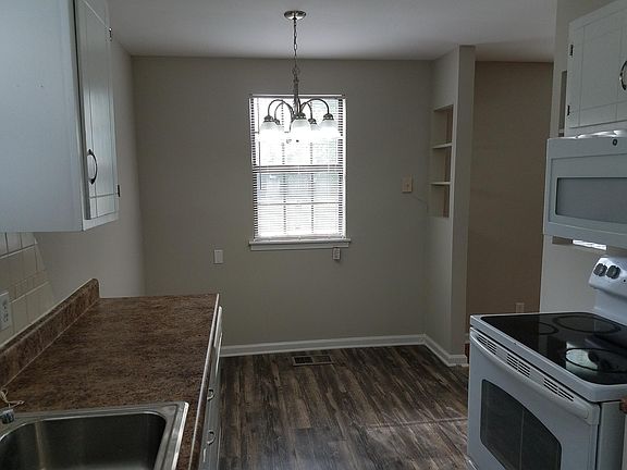 4th image of 280 Meadowlark Dr