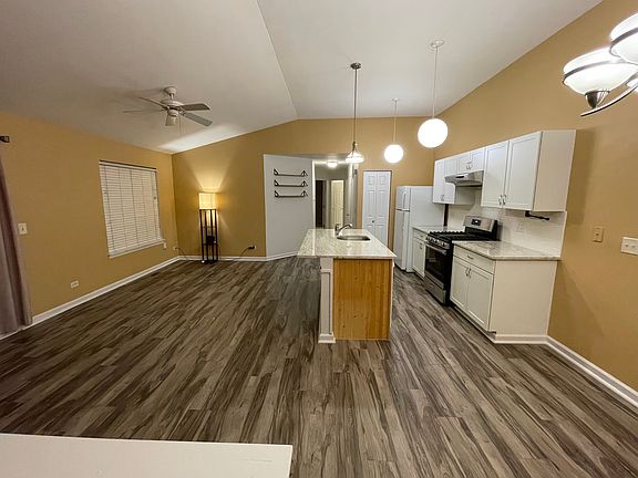 3rd image of 765 Hobart Dr Unit C