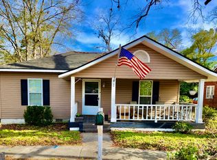 50 Cedar St, Metter, GA 30439