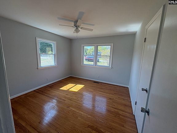 5th image of 228 Pecan Dr
