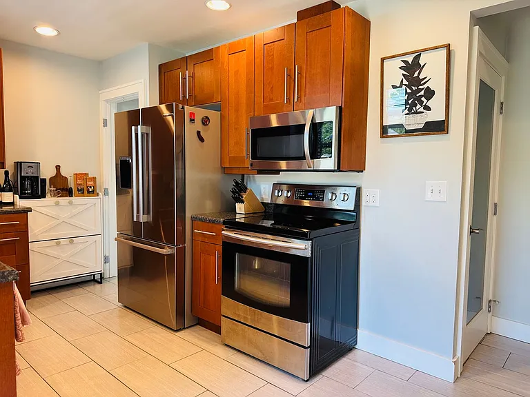 2163 Englewood Dr SE — Photo 16