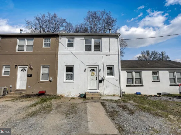 704 Concord Ct, Wallingford, PA 19086