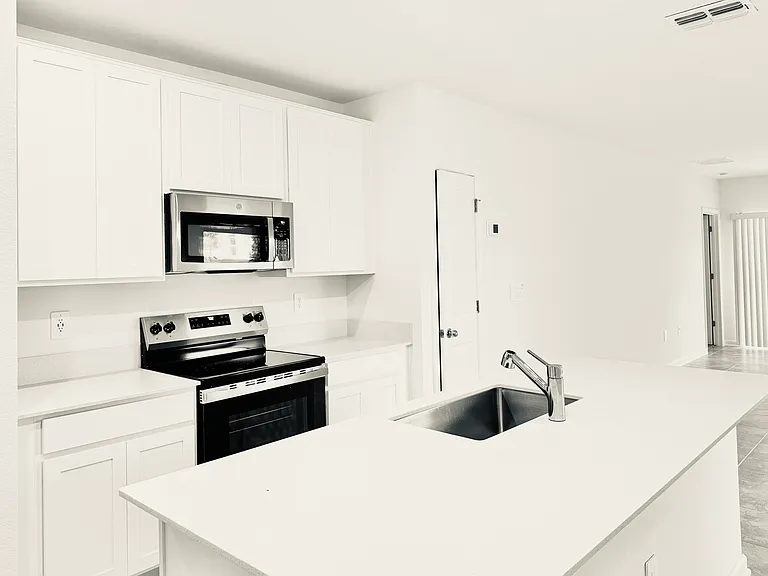 1807 Weir Blvd — Photo 29