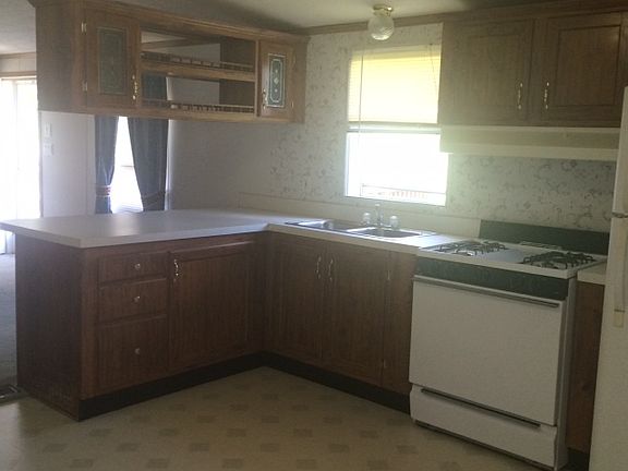 5th image of 144 Blarney Stone Dr