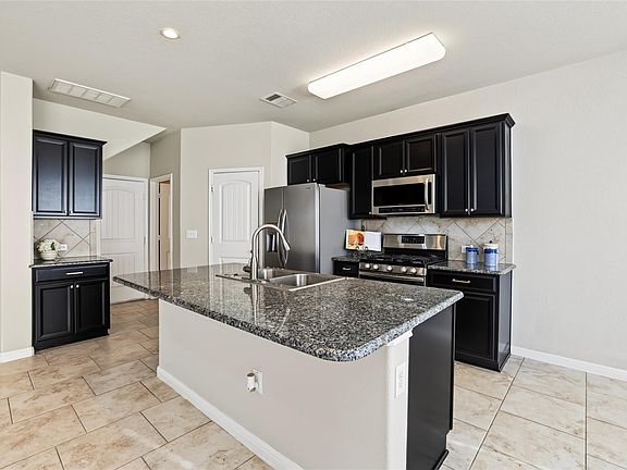 4th image of 405 Rhetoric Way