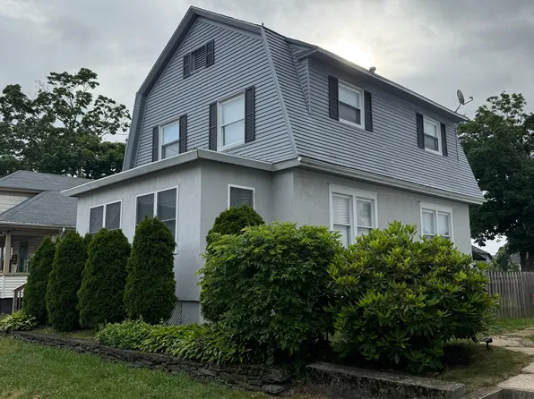 180 2nd St, East Providence, RI 02914