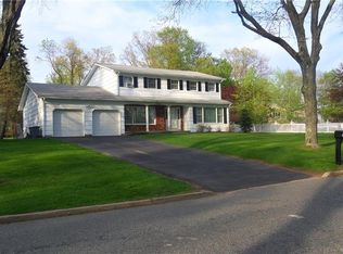 116 Smith Hill Rd, Suffern, NY 10901