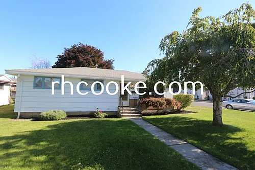 1002 W Avon Ave Photo 1