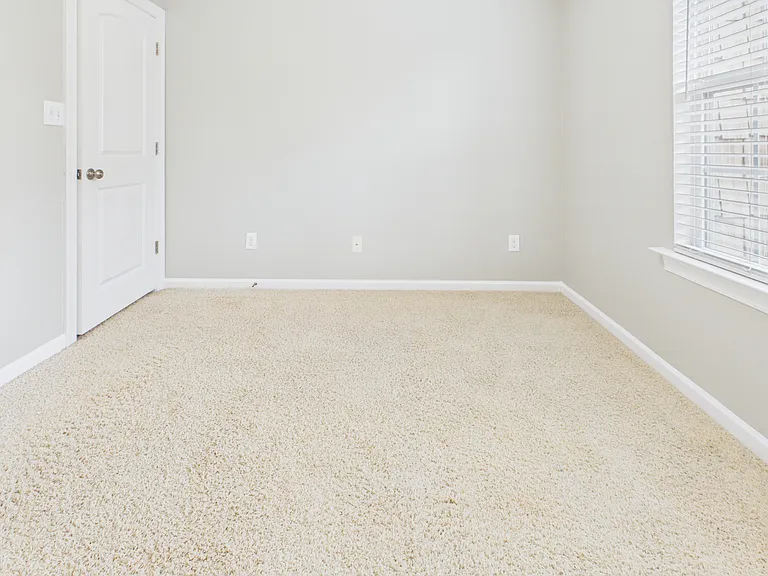 5690 Stafford Rd — Photo 16