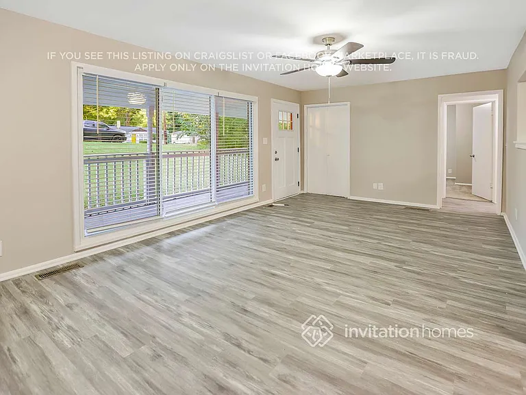 3473 Pinehill Dr — Photo 2