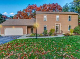 8 Lynn Dr, Coventry, RI 02816