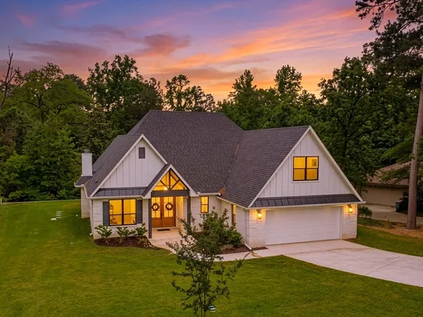 221 Brookside Dr, Lindale, TX 75771