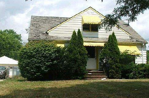 2nd image of 14909 James Ave