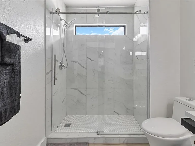 16748 Lazy Breeze Loop — Photo 10