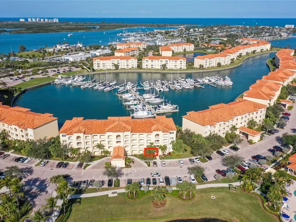 13 Harbour Isle Drive #105, Fort Pierce, FL 34949