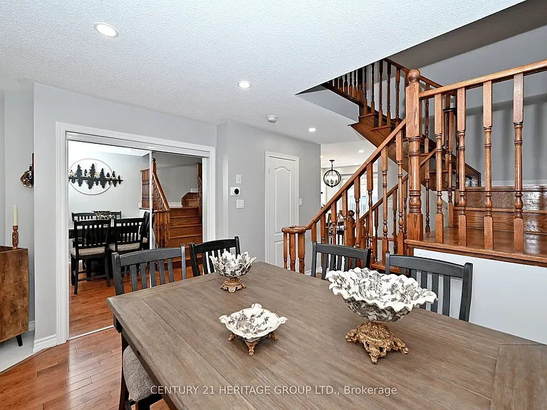 44 Equator Cres — Photo 10