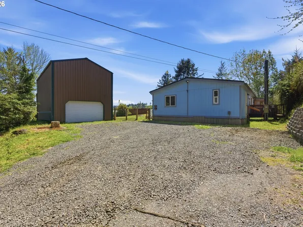 63328 Everest Rd, Coos Bay, OR 97420