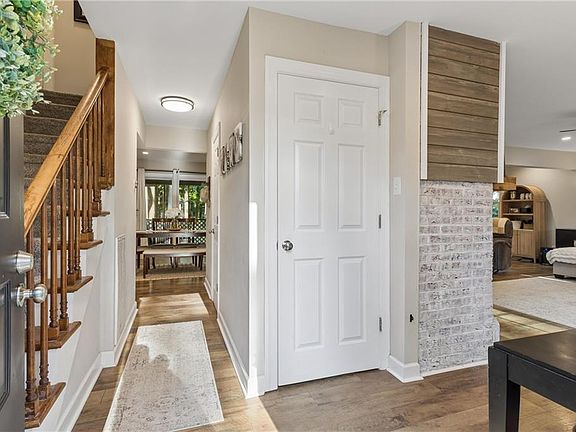 4th image of 55 Cedar Rd