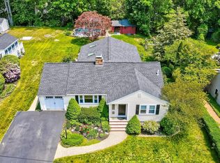 32 Tamarack Rd, Reading, MA 01867