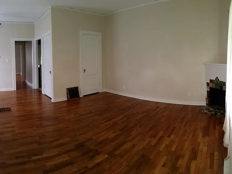 102 E Prescott Ave — Photo 9