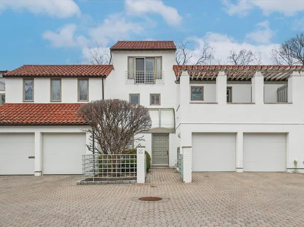 4 Kassel Court, Mamaroneck, NY 10543