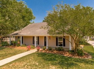 5841 Shakespeare Dr, Baton Rouge, LA 70817