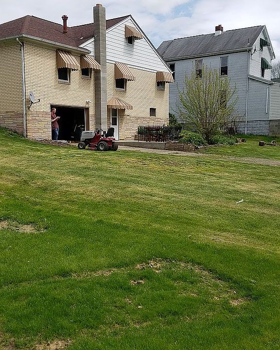 2nd image of 123 Penn Ave