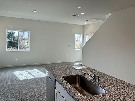 4th image of 5376 Molino Cir
