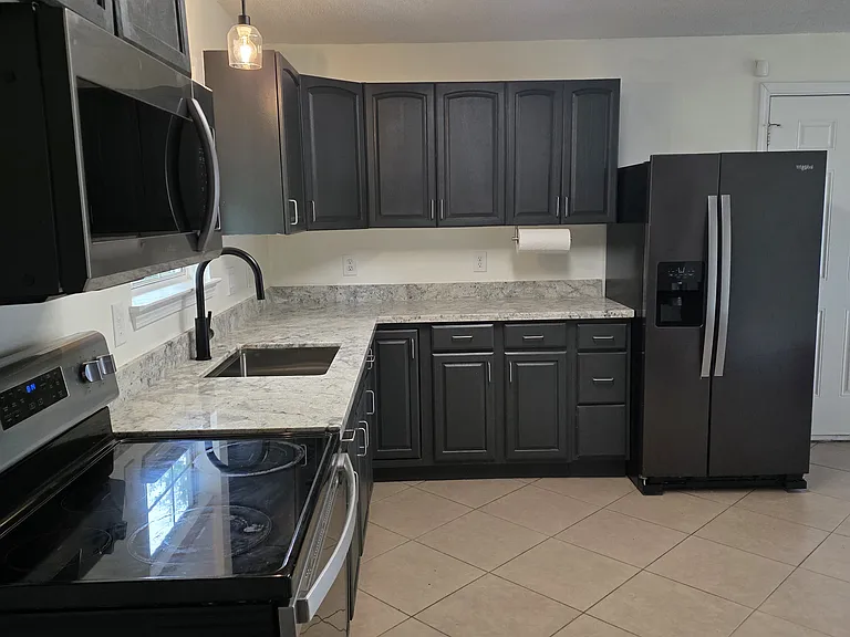 226 Carys Ln — Photo 3