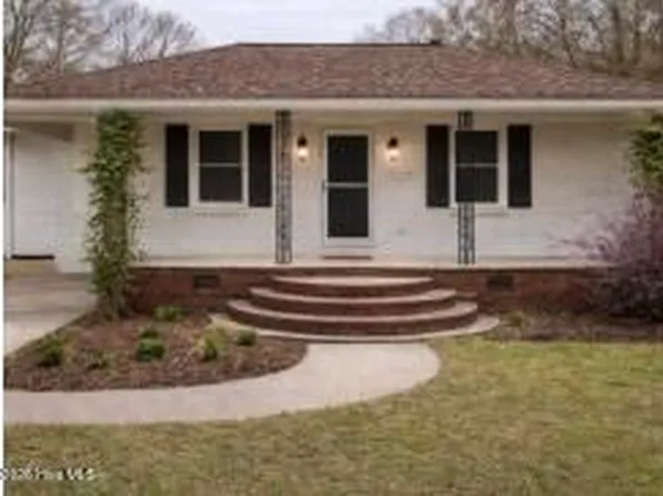 411 College Ave, Washington, NC 27889