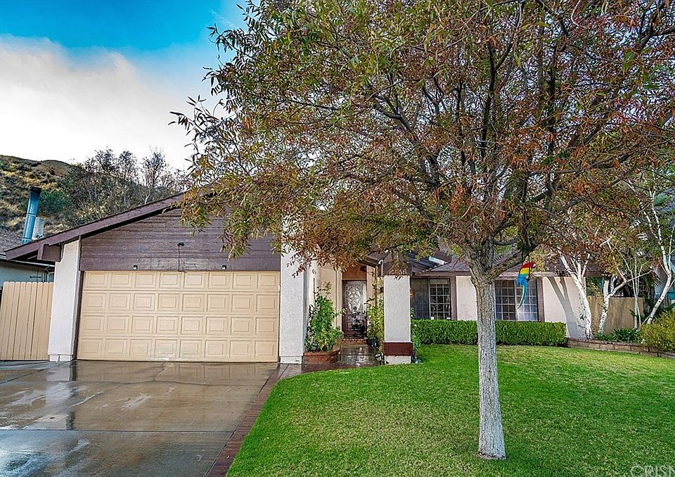 1st image of 15058 Daffodil Ave
