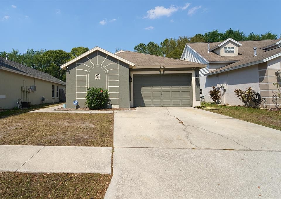 1st image of 7427 OXFORD GARDEN CIRCLE