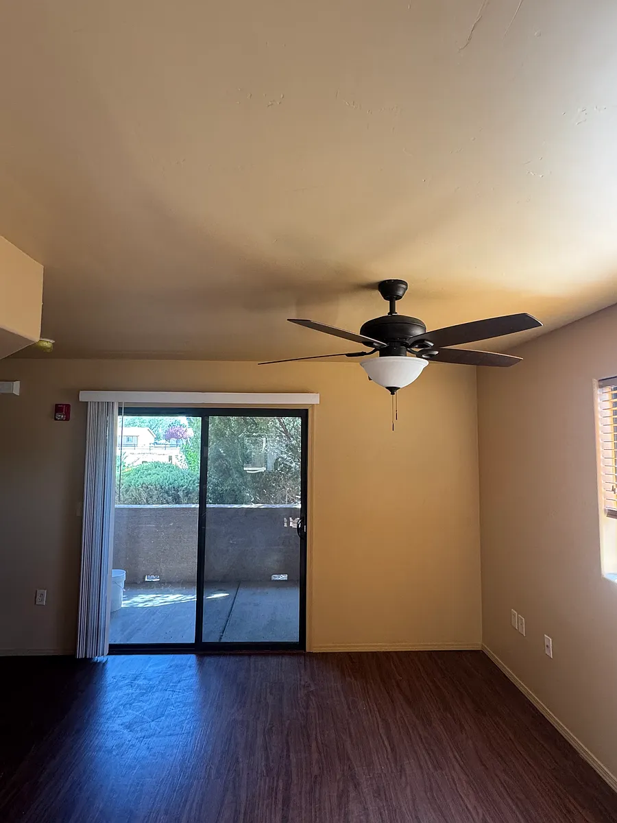 Building Photo - 1870 Horizon Way #D
