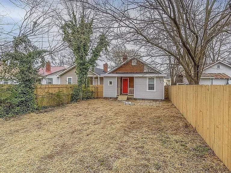3211 Stockton St — Photo 15