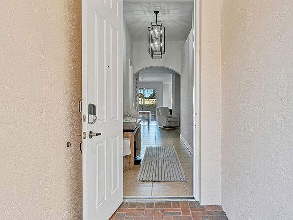 5th image of 167 Catania Way