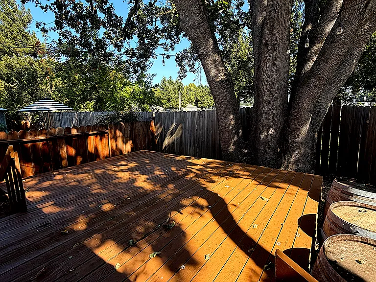 2117 Devonshire Dr — Photo 9