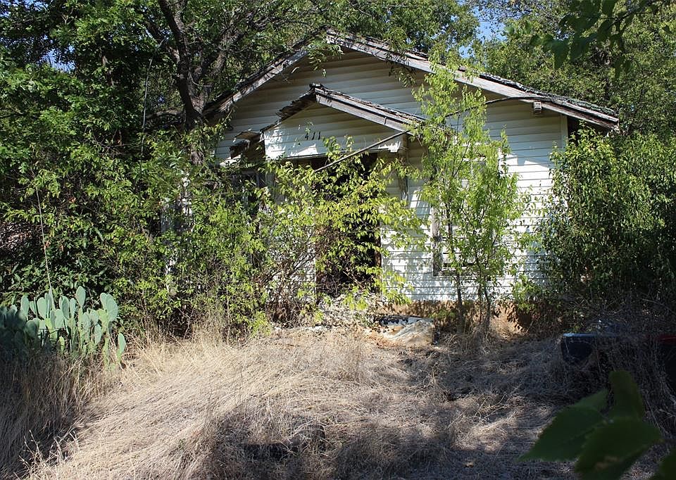 2nd image of 411 San Marcos St
