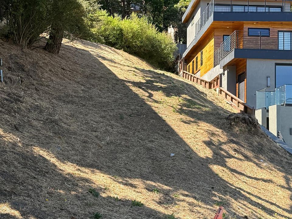 2nd image of 788 Humboldt Rd
