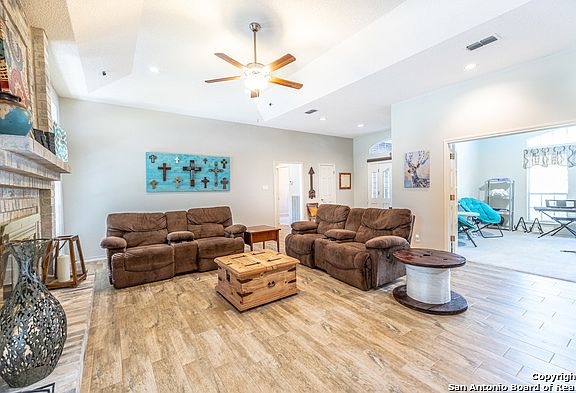 5th image of 26013 Mesa Oak Dr