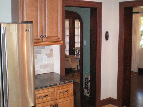 3rd image of 4709 N Capitol Ave