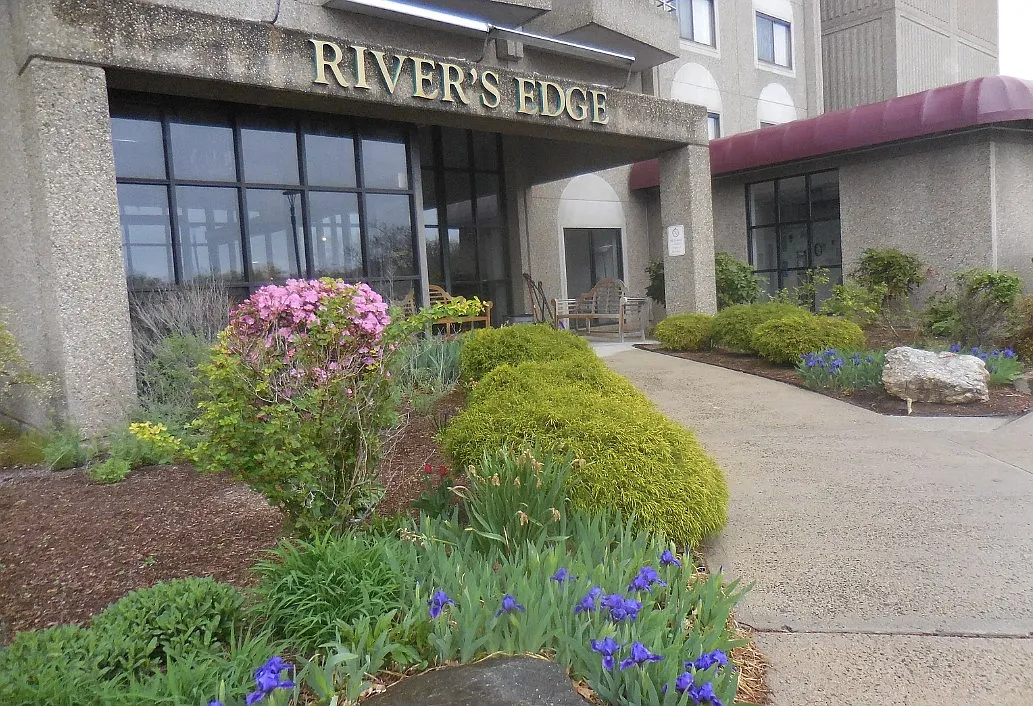 1 bed, 1.5 bath, 738 sqft, $2,000 — Photo 1
