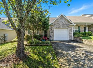 1652 Emerald Pointe Ln, Knoxville, TN 37918