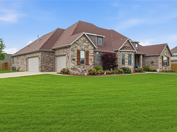 3rd image of 465 S Grandview Ct