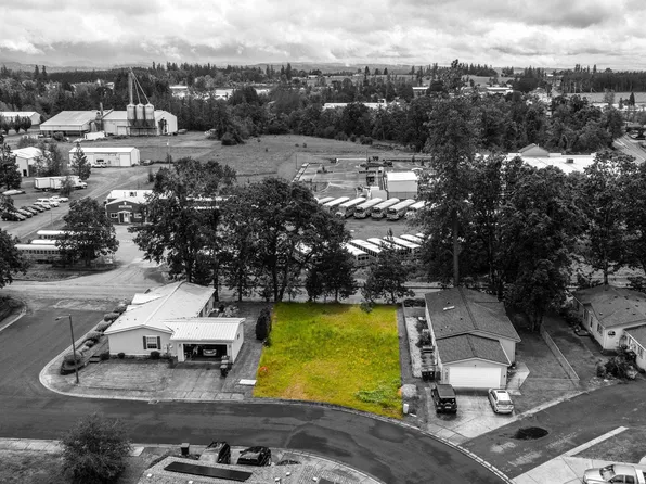 1460 Boardwalk Ave, Molalla, OR 97038