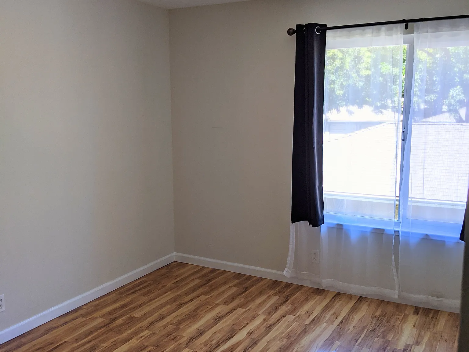 2 bed, 867 sqft, $3,200 — Photo 4