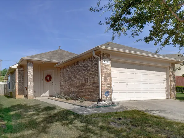 3016 Spotted Owl Dr, Fort Worth, TX 76244