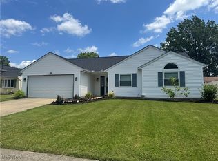 172 Findlay Ct, Elyria, OH 44035